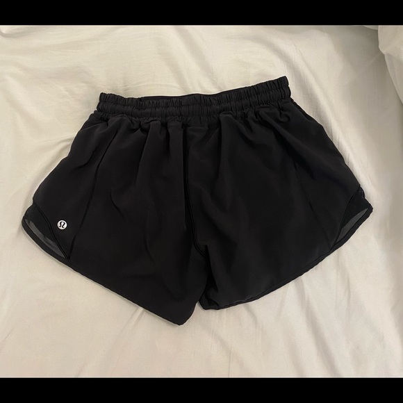 Lululemon Hotty Hot Shorts - Picture 2 of 3